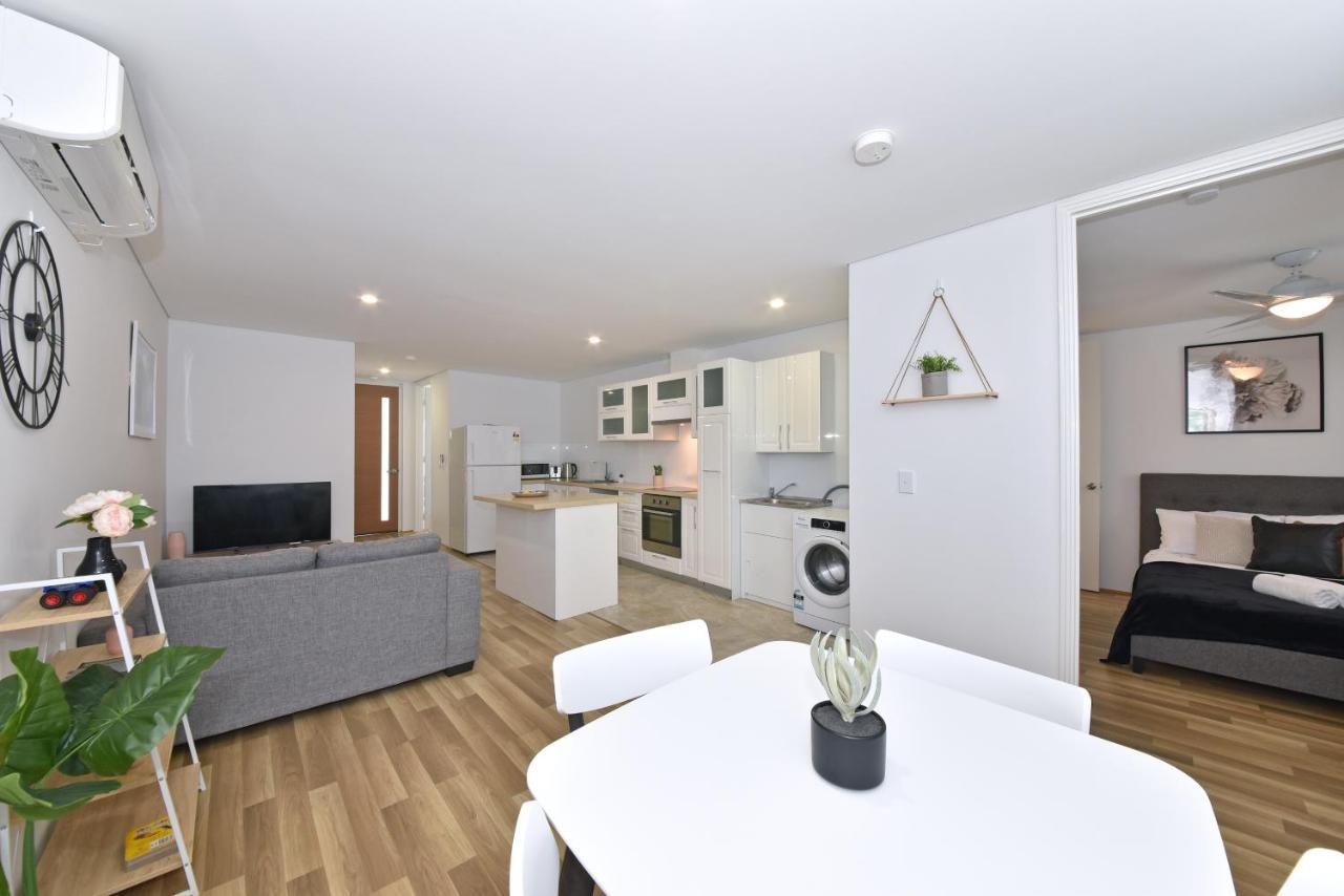 بيرث 2X2 Modern Apartment Near Airport And City المظهر الخارجي الصورة