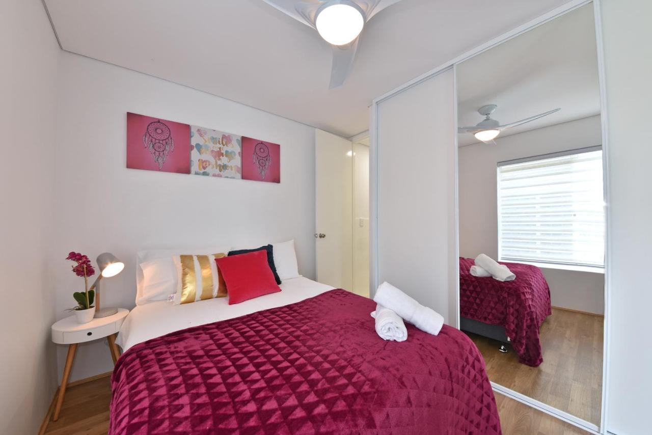 بيرث 2X2 Modern Apartment Near Airport And City المظهر الخارجي الصورة