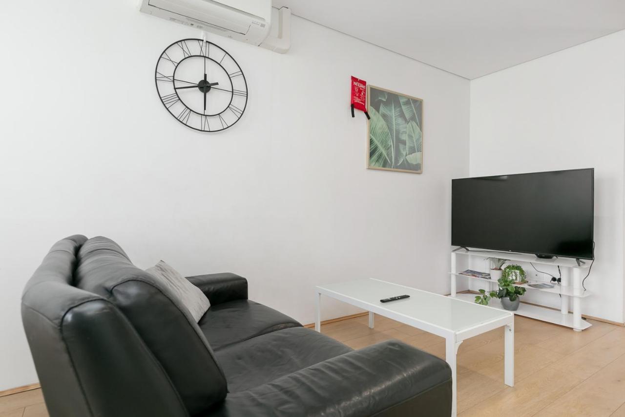 بيرث 2X2 Modern Apartment Near Airport And City المظهر الخارجي الصورة
