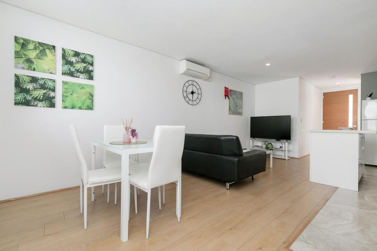 بيرث 2X2 Modern Apartment Near Airport And City المظهر الخارجي الصورة