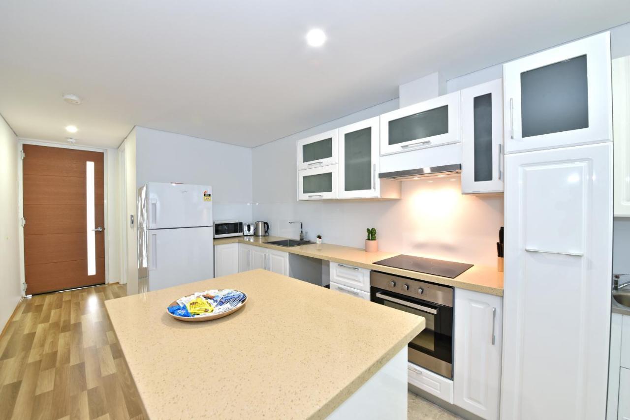 بيرث 2X2 Modern Apartment Near Airport And City المظهر الخارجي الصورة